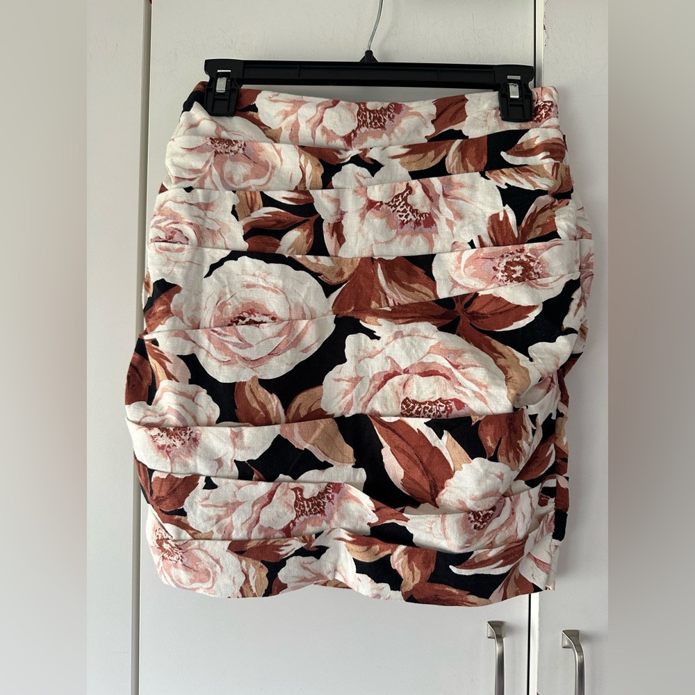 🌸NWT Express Floral Ruched Mini Skirt XS Linen Blend Stretch